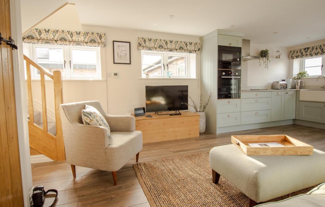 Finwood Green Farm Holiday Cottages-The Calf Shed And The Milk Parlour Henley-in-Arden エクステリア 写真
